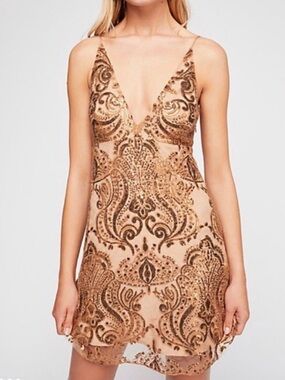 Free People Night Shimmers sequins Mini Dress Rose gold and nude size 0